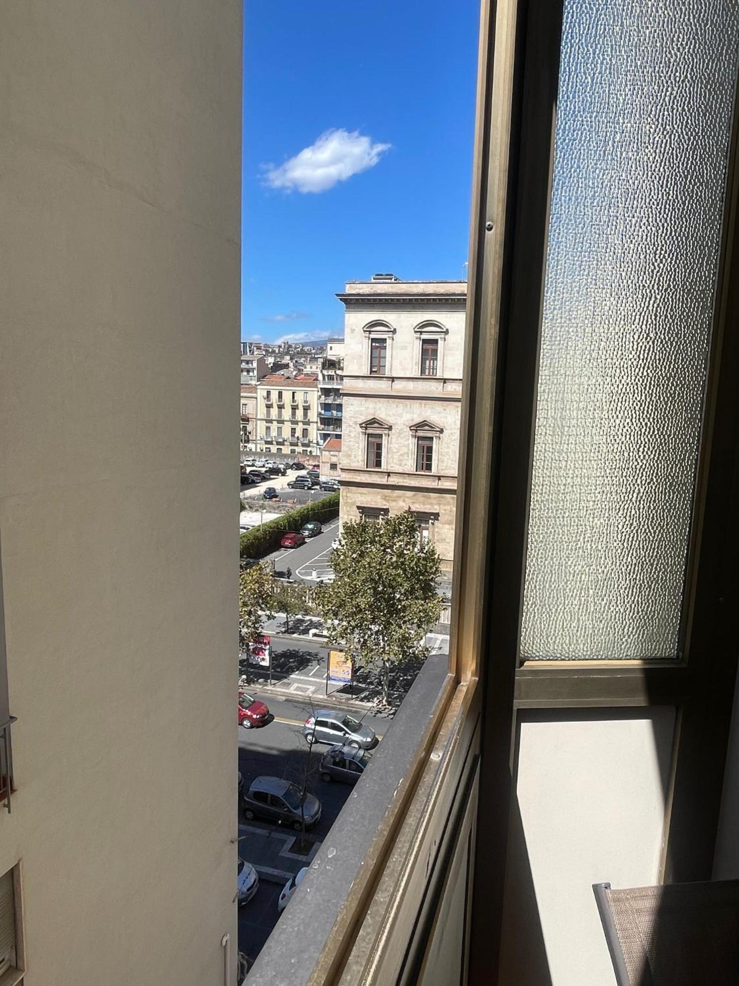 Corso Italia 72 *